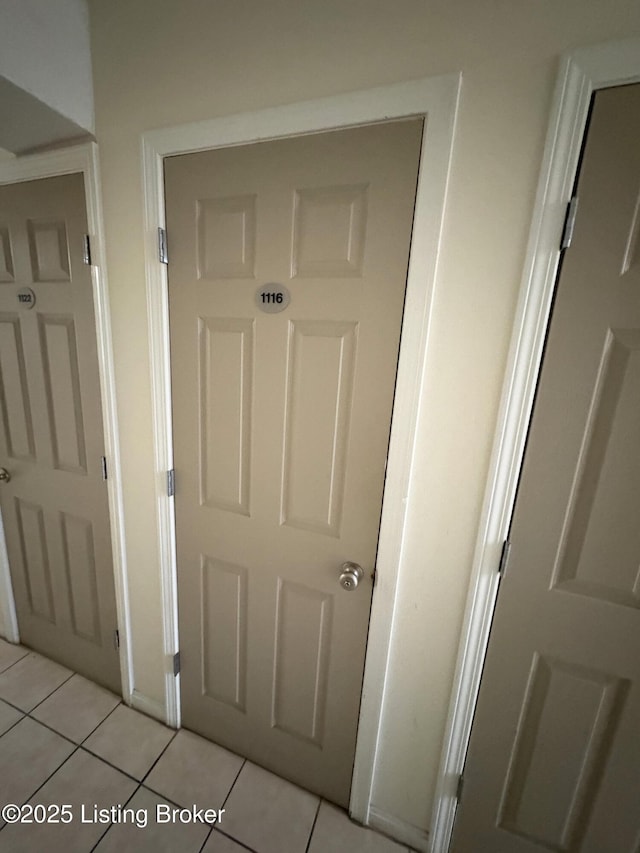 1116 La Fontenay Ct, Louisville, KY 40223 - detailed view