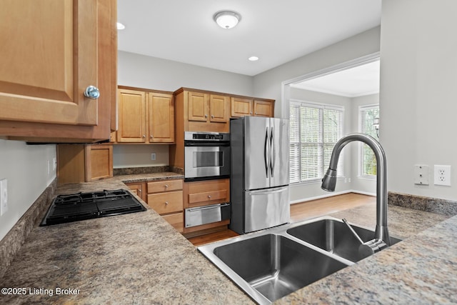 10121 Cave Creek Rd, Louisville, KY 40223 - kitchen featuring stainless steel appliances, a sink, a warming drawer, and recessed lighting