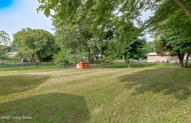 112 Bivins Ct, Radcliff, KY 40160 - view of yard