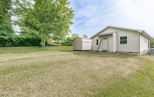 112 Bivins Ct, Radcliff, KY 40160 - view of grassy yard with entry steps and central air condition unit