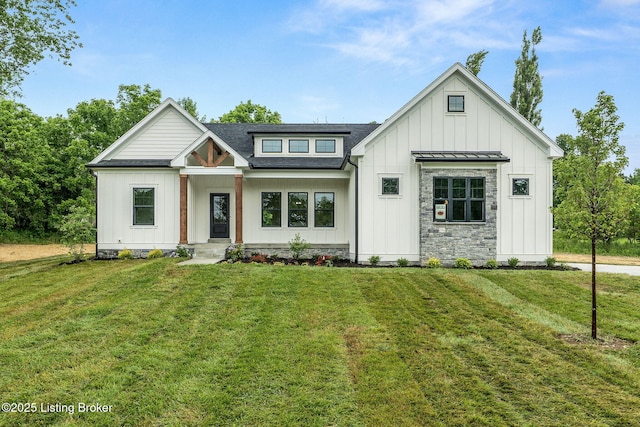 5311 Lee Ave, Crestwood, KY 40014 - modern farmhouse featuring a front yard and board and batten siding