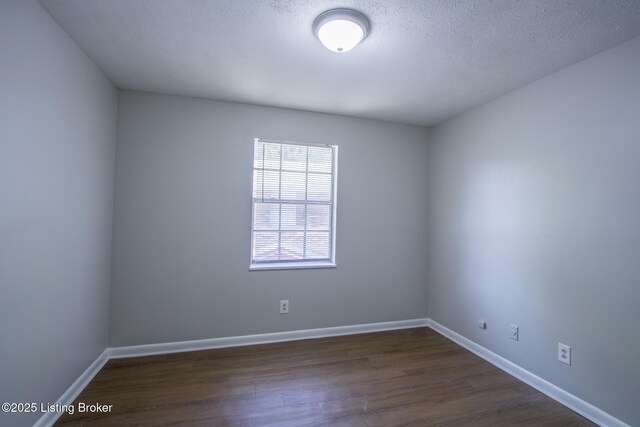 12511 E Orell Rd, Louisville, KY 40272 - photo 10