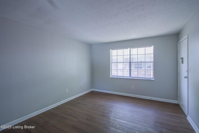 12513 E Orell Rd, Louisville, KY 40272 - photo 4