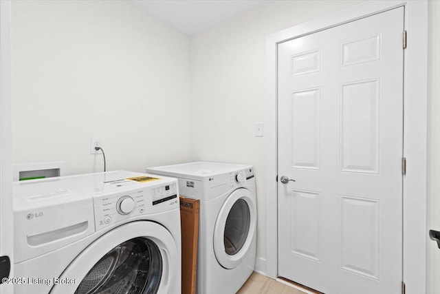 6702 Shirley Ave, Louisville, KY 40059 - laundry room with washer and clothes dryer