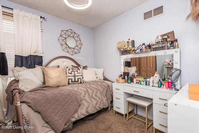 9505 River Trail Dr, Louisville, KY 40229 - bedroom featuring carpet floors and a desk