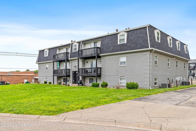 3401 Lesway Ct, Louisville, KY 40220 - view of property with central AC