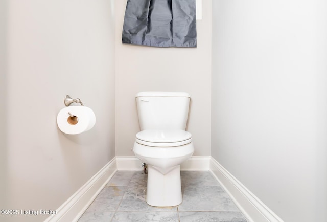 17121 Piton Way, Louisville, KY 40245 - bathroom with toilet and baseboards