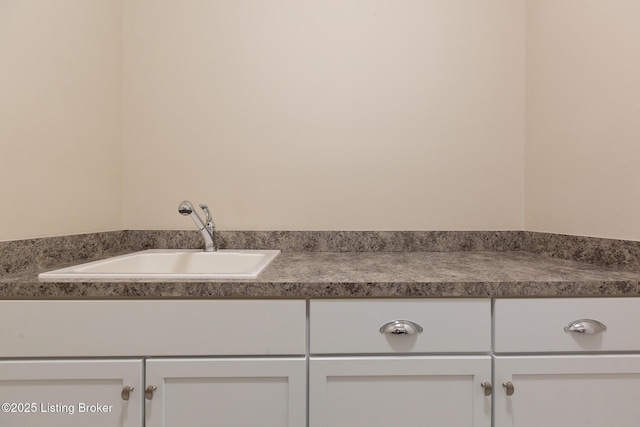 1911 Dressage Cir, Louisville, KY 40245 - bathroom featuring vanity
