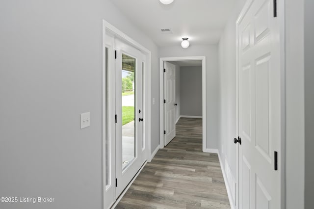 802 Kentucky Ave, Frankfort, KY 40601 - corridor featuring wood finished floors and baseboards