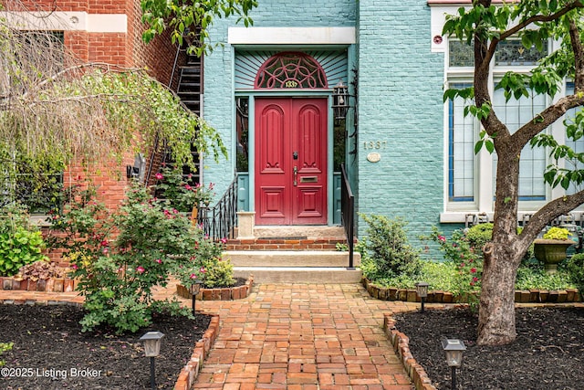 1337 S 1st St Unit 3R, Louisville, KY 40208 - property entrance with brick siding