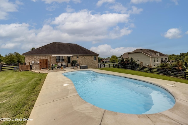 4605 Clarkhurst Cir, Smithfield, KY 40068 - view of swimming pool with a patio area