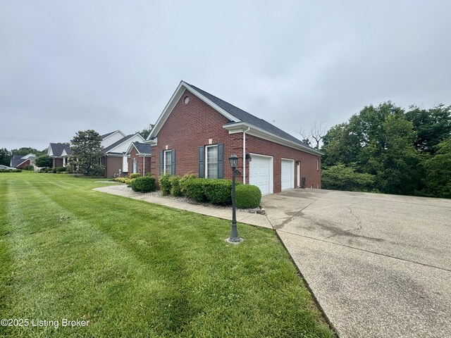 144 Woodhill Rd, Bardstown, KY 40004 - view of side of property with brick siding, a yard, and driveway