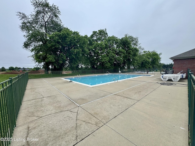 144 Woodhill Rd, Bardstown, KY 40004 - community pool featuring a patio area