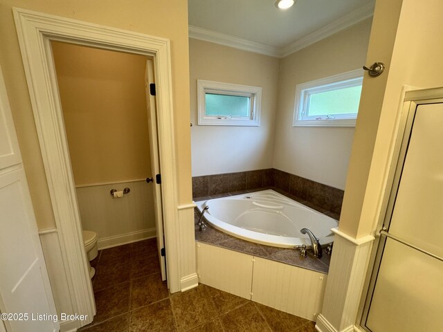 144 Woodhill Rd, Bardstown, KY 40004 - bathroom featuring toilet, a garden tub, ornamental molding, and tile patterned flooring