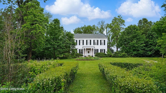 316 E Cross Main St, New Castle, KY 40050 - colonial inspired home with a front yard
