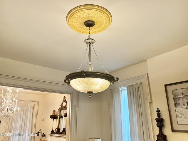 218 Locust St, Jeffersonville, IN 47130 - detailed view of a chandelier