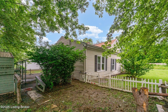 793 Samuels Loop, Coxs Creek, KY 40013 - view of side of home