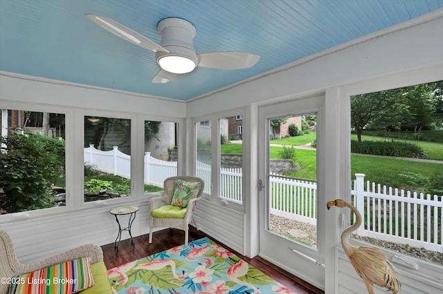 2501 Newburg Rd, Louisville, KY 40205 - sunroom featuring ceiling fan
