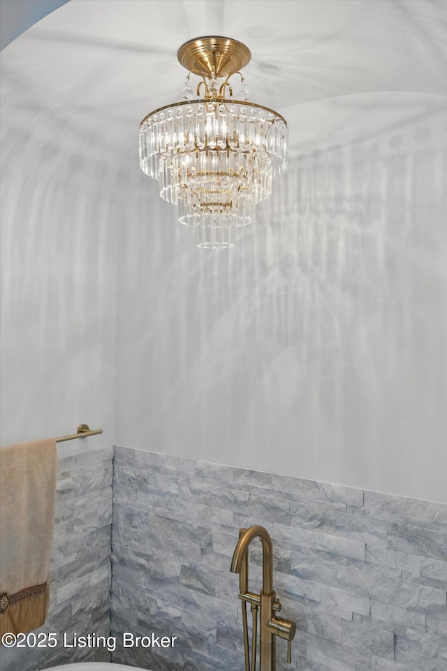 2501 Newburg Rd, Louisville, KY 40205 - detailed view of a chandelier