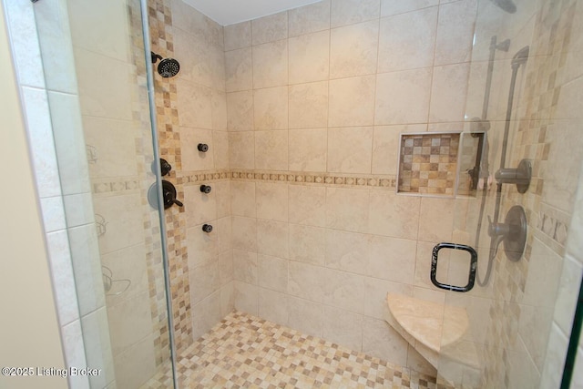 9200 Axminster Dr, Louisville, KY 40299 - bathroom with a stall shower