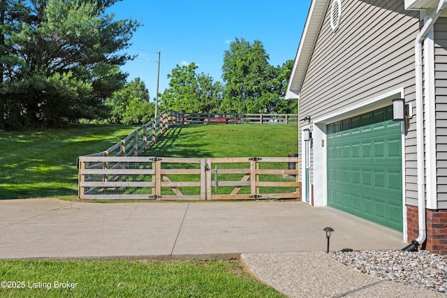 1415 Zoneton Rd, Shepherdsville, KY 40165 - view of garage