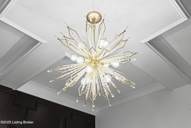 118 Stable Way, Jeffersonville, IN 47130 - detailed view of a chandelier