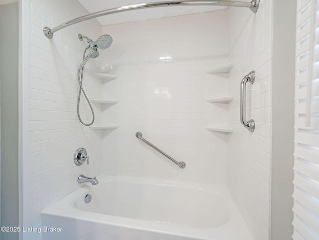 8703 Bards Ct, Louisville, KY 40299 - bathroom with washtub / shower combination