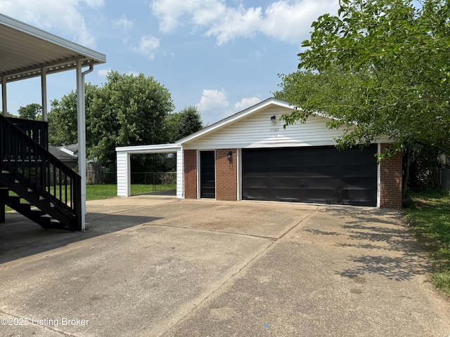 11302 Deering Rd, Louisville, KY 40272 - view of detached garage