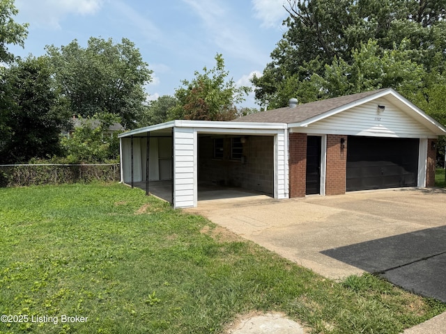 11302 Deering Rd, Louisville, KY 40272 - garage featuring a detached garage