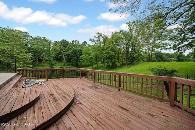 527 Woodlake Dr, Louisville, KY 40245 - deck with a lawn