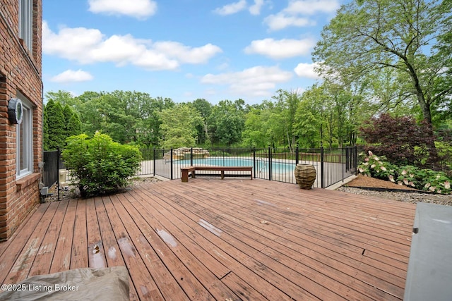 527 Woodlake Dr, Louisville, KY 40245 - view of deck