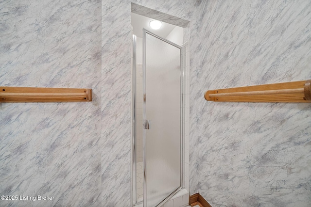 527 Woodlake Dr, Louisville, KY 40245 - full bath with a stall shower
