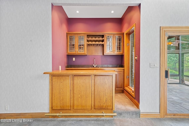527 Woodlake Dr, Louisville, KY 40245 - indoor wet bar with light colored carpet