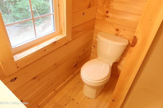 255 Little Cabin Ln, Falls Of Rough, KY 40119 - bathroom featuring toilet and hardwood / wood-style flooring