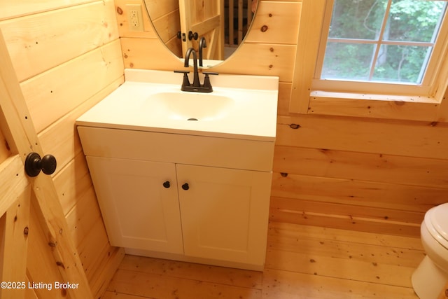 255 Little Cabin Ln, Falls Of Rough, KY 40119 - bathroom with vanity and toilet