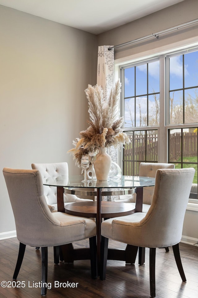 6803 Park Vista Way, Louisville, KY 40229 - dining area with wood finished floors and baseboards
