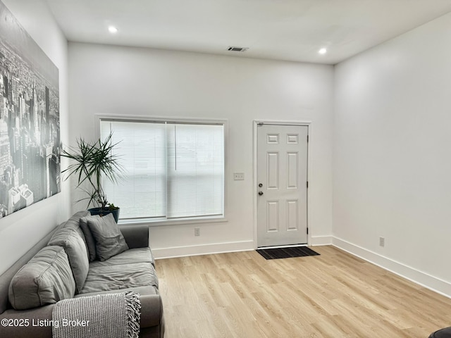 445 Marret Ave, Louisville, KY 40208 - entrance foyer featuring light wood-style floors, baseboards, and recessed lighting