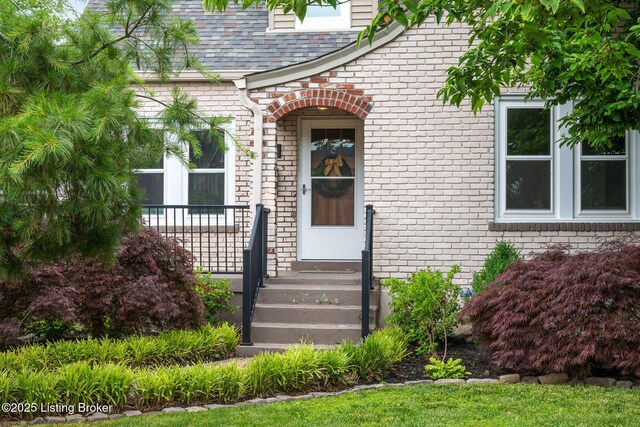 857 Melford Ave, Louisville, KY 40217 - property entrance with brick siding