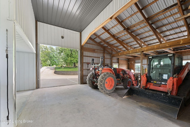 684 Cheslon Rd, Munfordville, KY 42765 - garage featuring metal wall