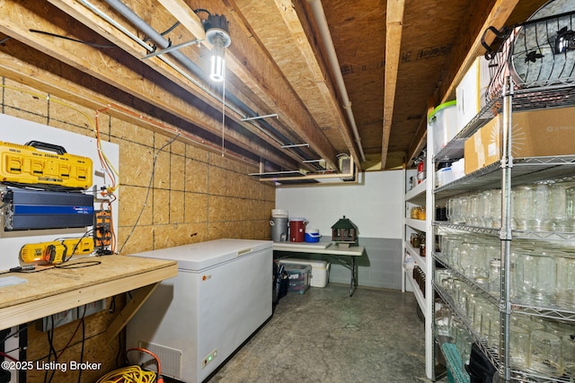 684 Cheslon Rd, Munfordville, KY 42765 - view of washroom