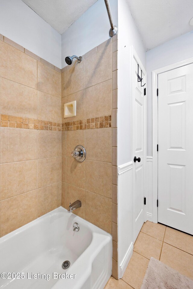 7513 Merlyn Cir, Louisville, KY 40214 - full bathroom with bathing tub / shower combination and tile patterned floors