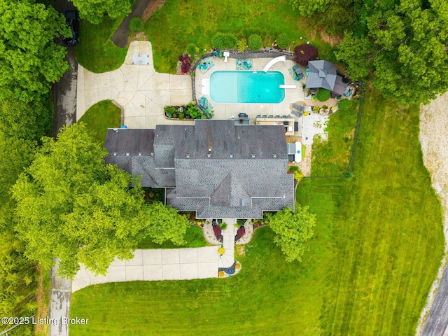 4011 Serendipity Ln, Louisville, KY 40272 - drone / aerial view of a pool