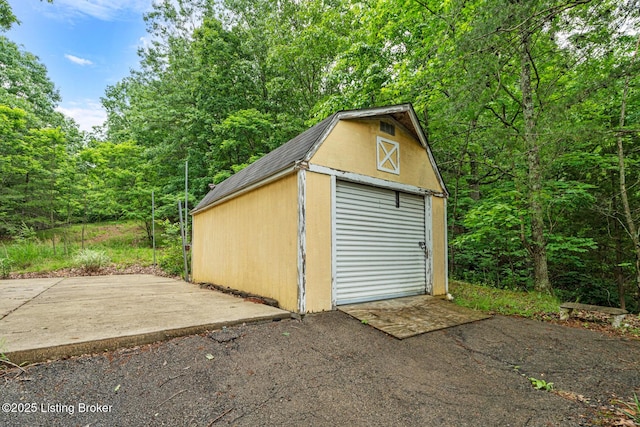 4011 Serendipity Ln, Louisville, KY 40272 - view of detached garage