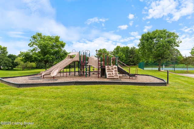 3908 Keal Run Way, Louisville, KY 40241 - community play area with a lawn