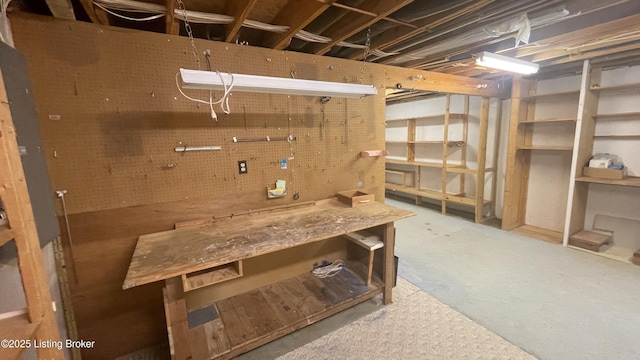 123 Westwind Trl, Bardstown, KY 40004 - unfinished basement featuring a workshop area