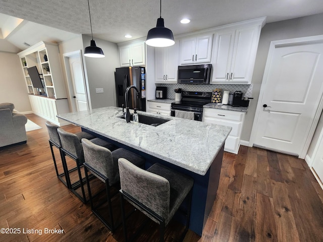202 Elizabeth Way, Bardstown, KY 40004 - kitchen with black appliances, a sink, tasteful backsplash, white cabinetry, and recessed lighting