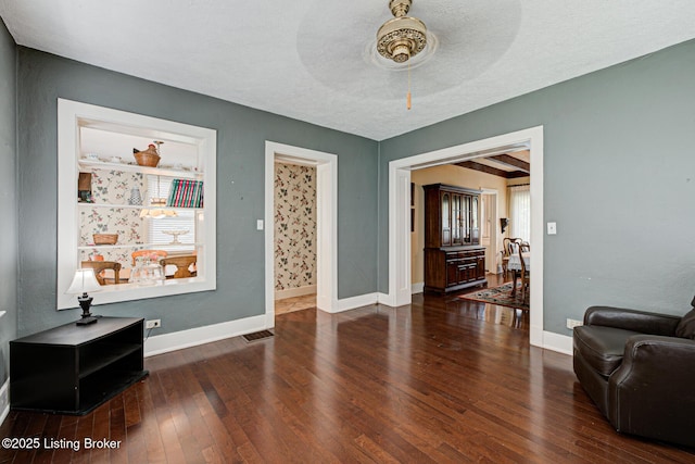 916 Audubon Pkwy, Audubon Park, KY 40213 - living area with hardwood / wood-style floors and baseboards