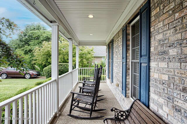 821 Shady Brook Ln, Louisville, KY 40229 - photo 4