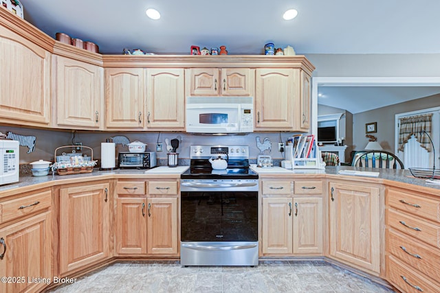 821 Shady Brook Ln, Louisville, KY 40229 - photo 13