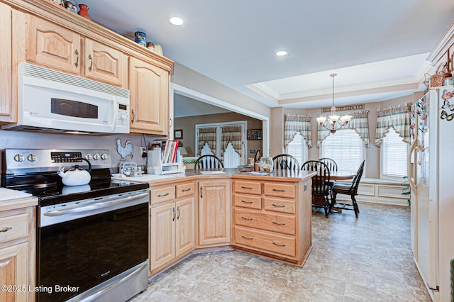 821 Shady Brook Ln, Louisville, KY 40229 - photo 14